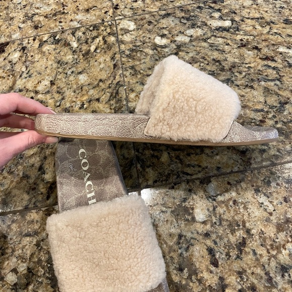 Coach Slippers size 9 - Picture 2 of 4
